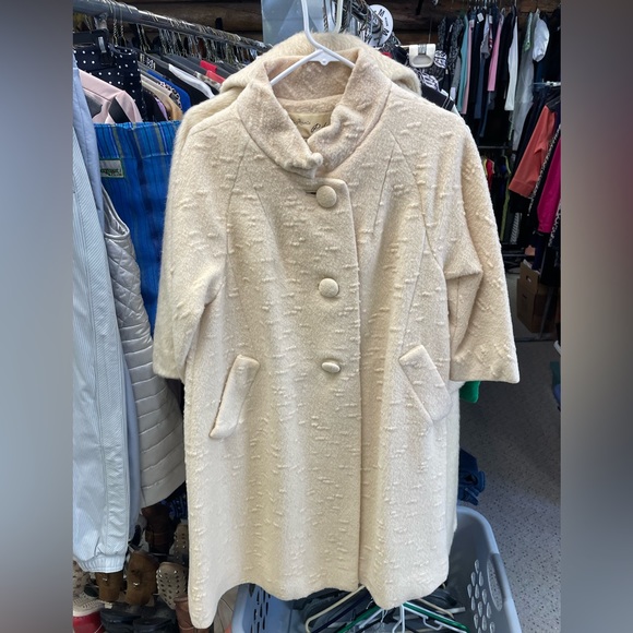 lilli Ann’s Jackets & Blazers - Lilli Ann’s petite